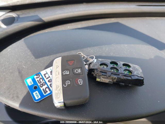 SAJAR4BG3HA975501 Jaguar Xe 25t