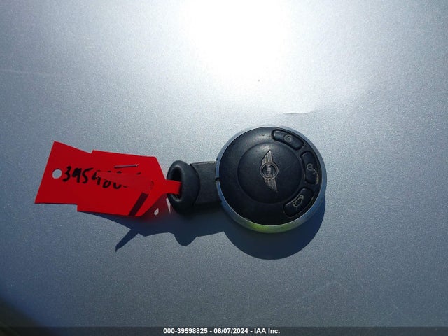 2009 MINI COOPER S WMWMS33509TY07695 Photo 10