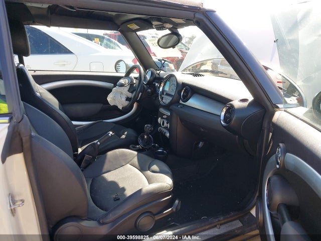 2009 MINI COOPER S WMWMS33509TY07695 Photo 4