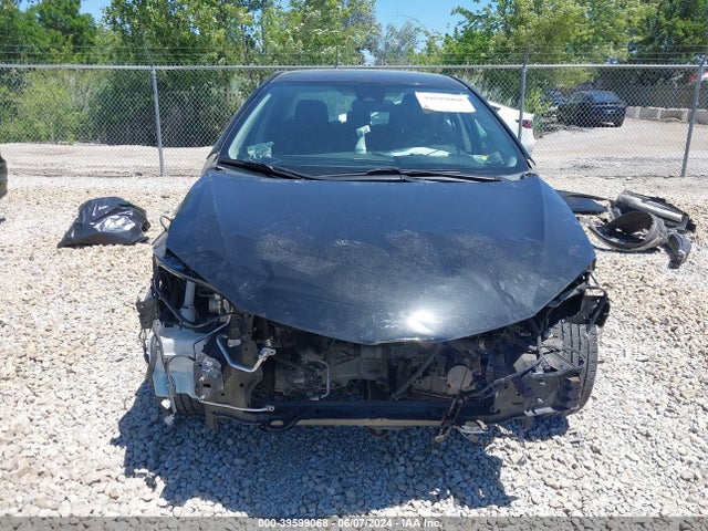 Toyota COROLLA LE 2018 2T1BURHE9JC072985 Image 13