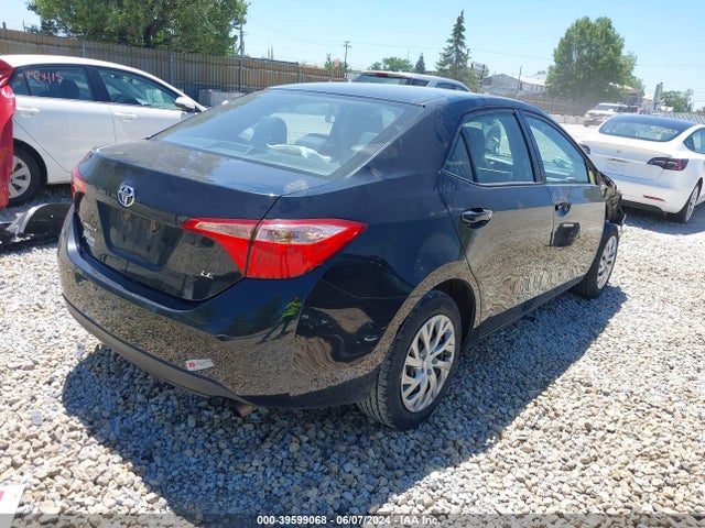 Toyota COROLLA LE 2018 2T1BURHE9JC072985 Image 4
