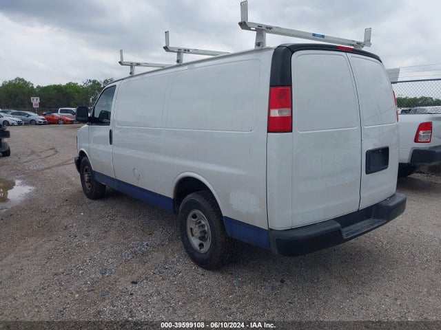 Chevrolet Express 2500 Work Van 2017 1GCWGAFF7H1141323 Image 3