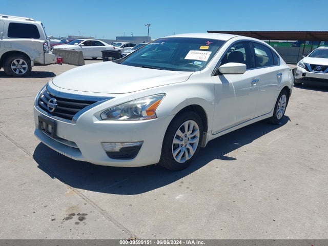 Nissan Altima 2.5 S 2015 1N4AL3AP2FC467295 Image 2