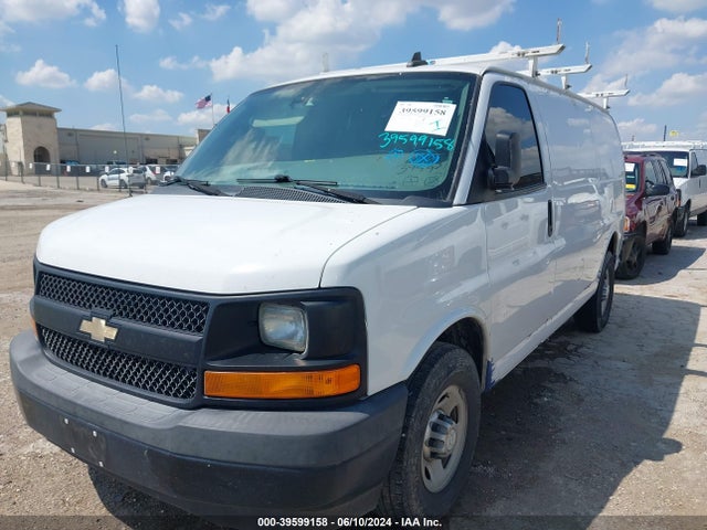 Chevrolet Express 2500 Work Van 2017 1GCWGAFF9H1161010 Image 2