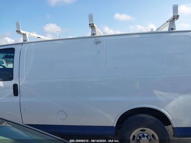 Chevrolet Express 2500 Work Van 2016 1GCWGAFF9G1295644 Image 14