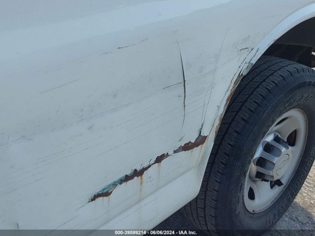 1GCWGGFF2F1105443 Chevrolet Express 2500 Work Van
