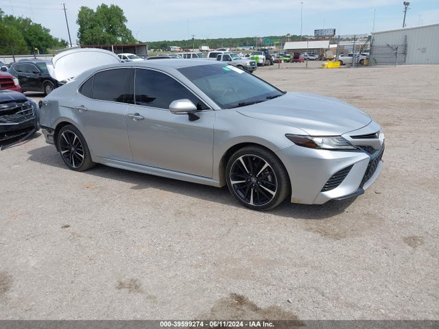 Toyota CAMRY XSE 2018 4T1B61HK4JU509842 main image