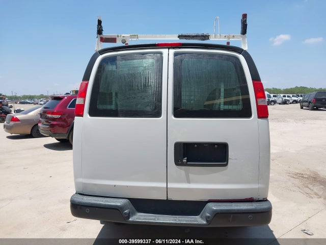 Chevrolet Express 2500 Work Van 2018 1GCWGAFP4J1339873 Image 16