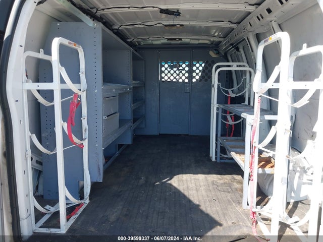 Chevrolet Express 2500 Work Van 2018 1GCWGAFP4J1339873 Image 8
