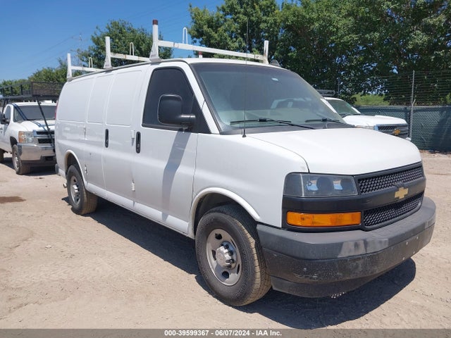 Chevrolet Express 2500 Work Van 2018 1GCWGAFPXJ1338663 главное изображение