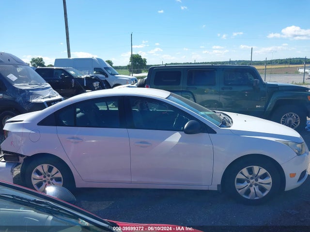 Chevrolet Cruze Ls Auto 2014 1G1PA5SG6E7225842 Image 13