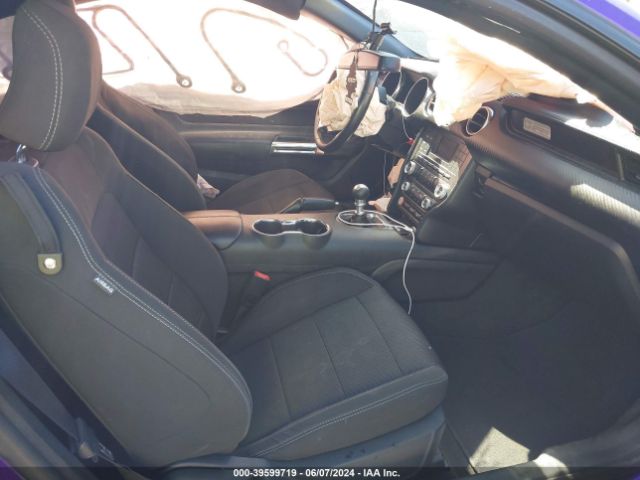 1FA6P8AM1G5266135 Ford Mustang V6