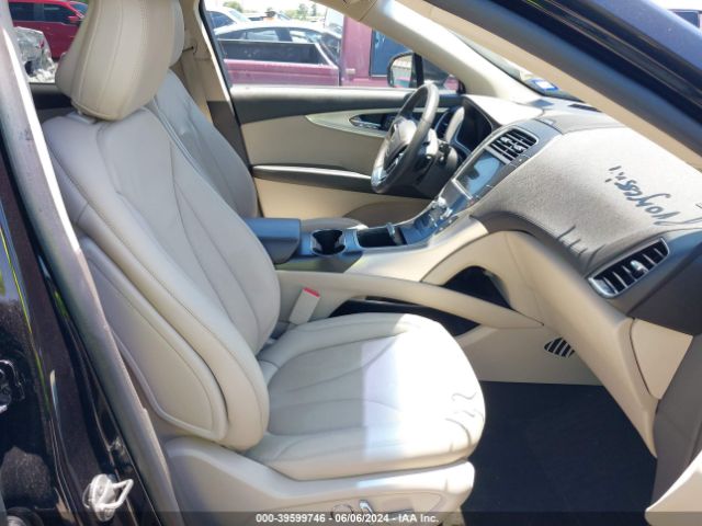 2LMPJ6J9XLBL04130 Lincoln Nautilus Standard