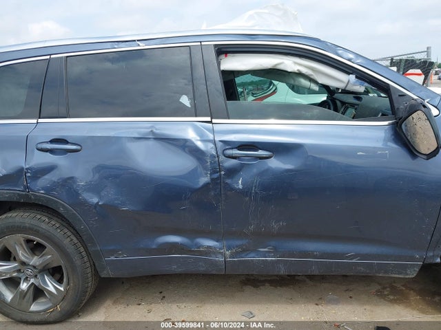Toyota Highlander Limited Platinum 2018 5TDYZRFH0JS244658 Image 13