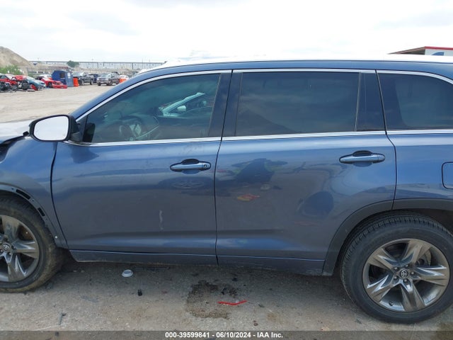 Toyota Highlander Limited Platinum 2018 5TDYZRFH0JS244658 Image 14