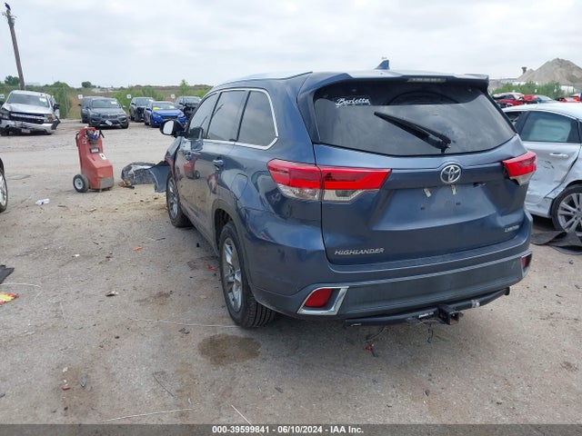 Toyota Highlander Limited Platinum 2018 5TDYZRFH0JS244658 Image 3