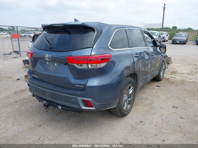 Toyota Highlander Limited Platinum 2018 5TDYZRFH0JS244658 Image 4