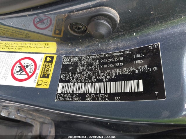 Toyota Highlander Limited Platinum 2018 5TDYZRFH0JS244658 Image 9