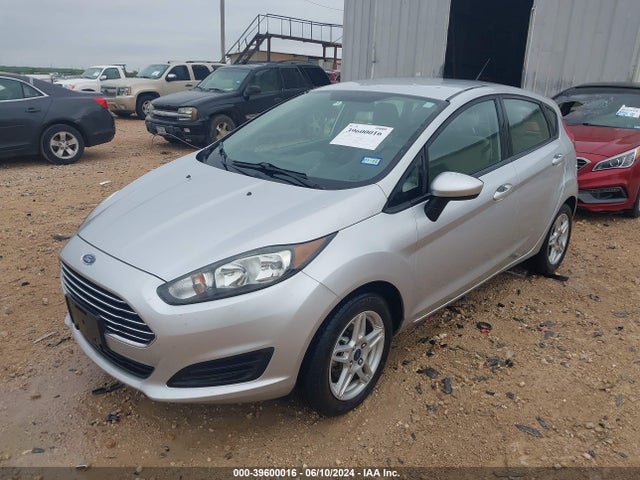 Ford FIESTA SE 2018 3FADP4EJ4JM109636 Image 2