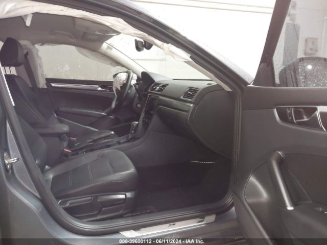 1VWAA7A33JC020856 Volkswagen Passat 2.0t R-line/2.0t S