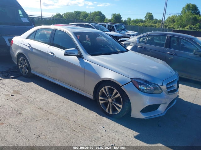 2016 WDDHF8JB8GB206929 main image