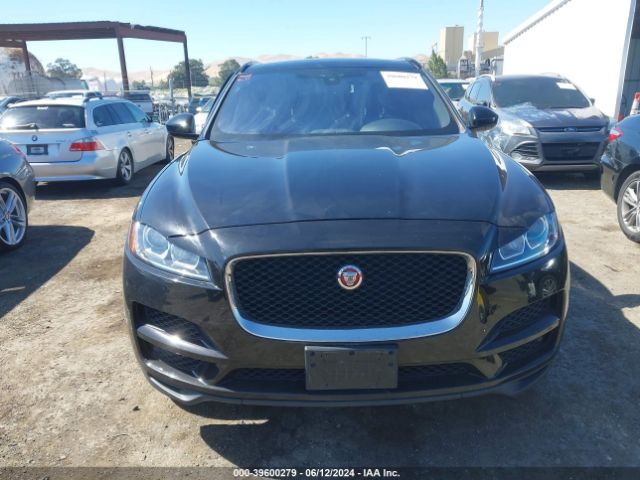 SADCJ2FX3JA272584 Jaguar F-pace 25t Premium