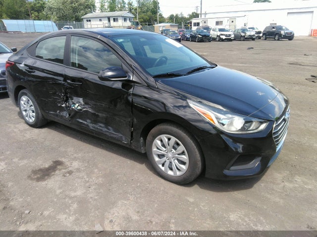 2022 3KPC24A62NE182221 main image