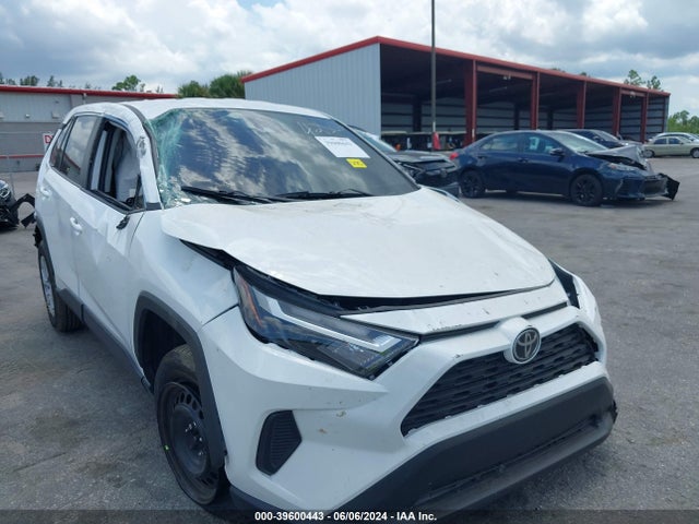 Toyota RAV4 LE 2024 2T3F1RFVXRC423032 Image 1