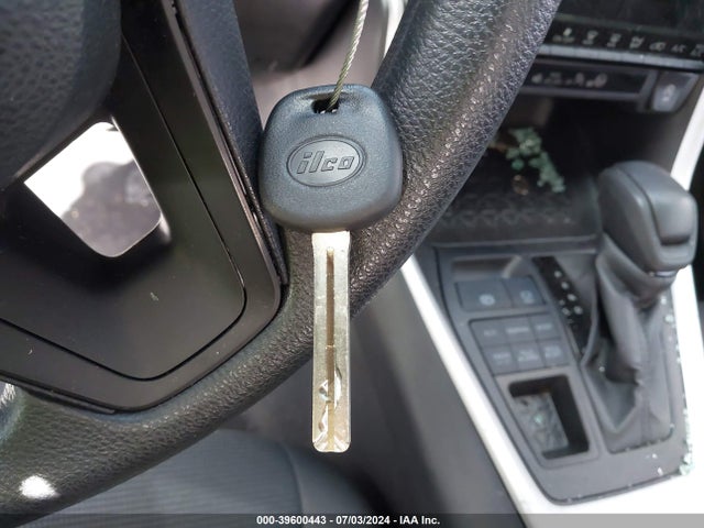Toyota RAV4 LE 2024 2T3F1RFVXRC423032 Image 11