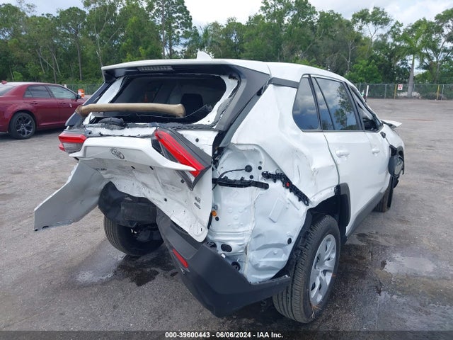 Toyota RAV4 LE 2024 2T3F1RFVXRC423032 Image 4