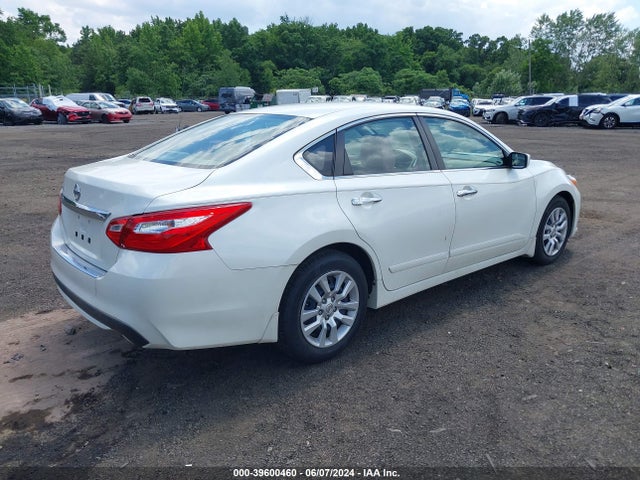Nissan Altima 2.5 S 2017 1N4AL3AP3HC128466 Image 4