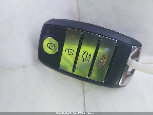 5XXGT4L3XLG429426 KIA Optima Se