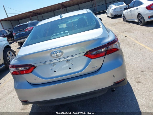 Toyota CAMRY LE 2024 4T1C11AK0RU894177 Image 16