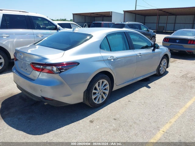 Toyota CAMRY LE 2024 4T1C11AK0RU894177 Image 4