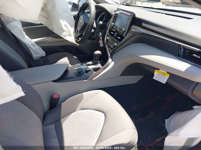 Toyota CAMRY LE 2024 4T1C11AK0RU894177 Image 5