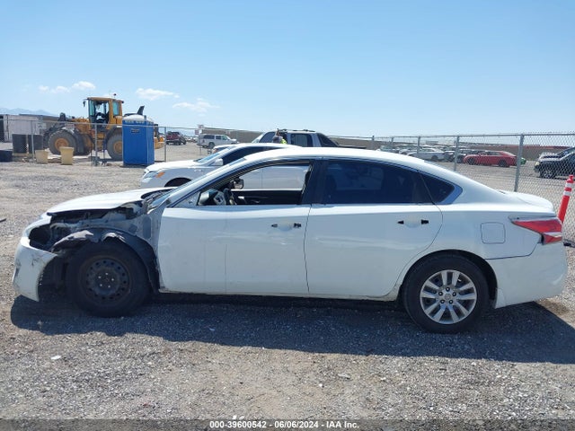 Nissan Altima 2.5 S 2015 1N4AL3APXFC267278 Image 15
