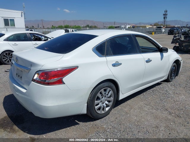 Nissan Altima 2.5 S 2015 1N4AL3APXFC267278 Image 4