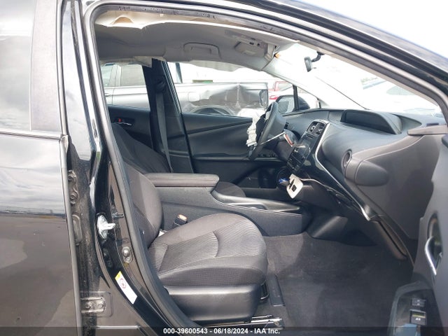 Toyota Prius Two Eco 2016 JTDKARFU8G3027105 Image 5