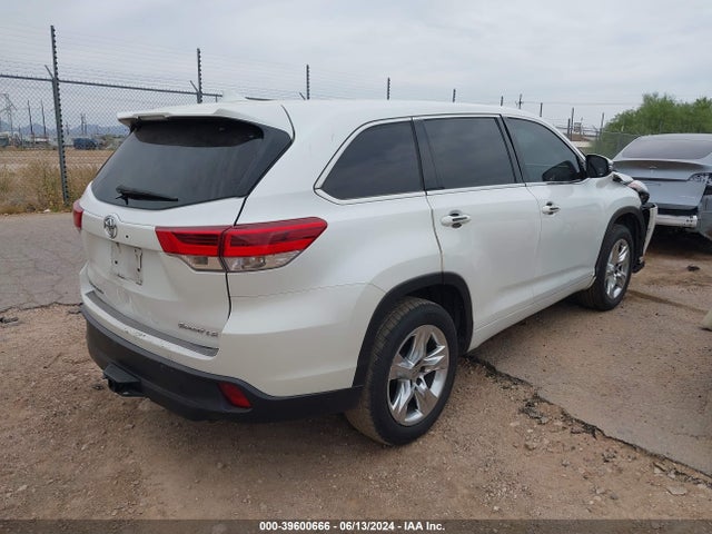 Toyota Highlander Le Plus 2018 5TDZZRFH2JS243273 Image 4