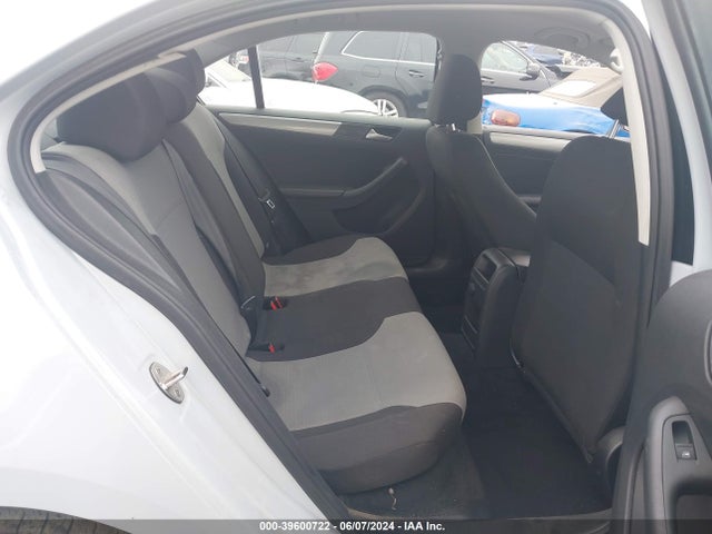 3VW2B7AJ6HM397299 Volkswagen Jetta 1.4t S