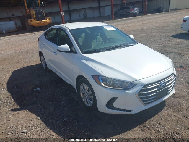 2017 5NPD74LF5HH211035 main image
