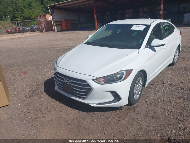Hyundai ELANTRA SE 2017 5NPD74LF5HH211035 Image 2