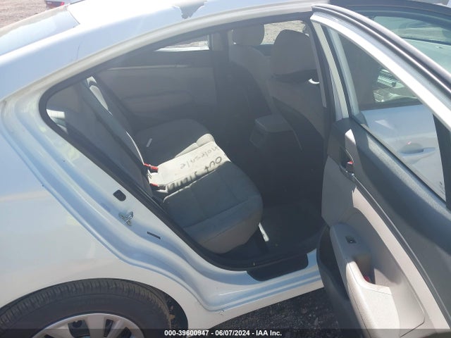 Hyundai ELANTRA SE 2017 5NPD74LF5HH211035 Image 8
