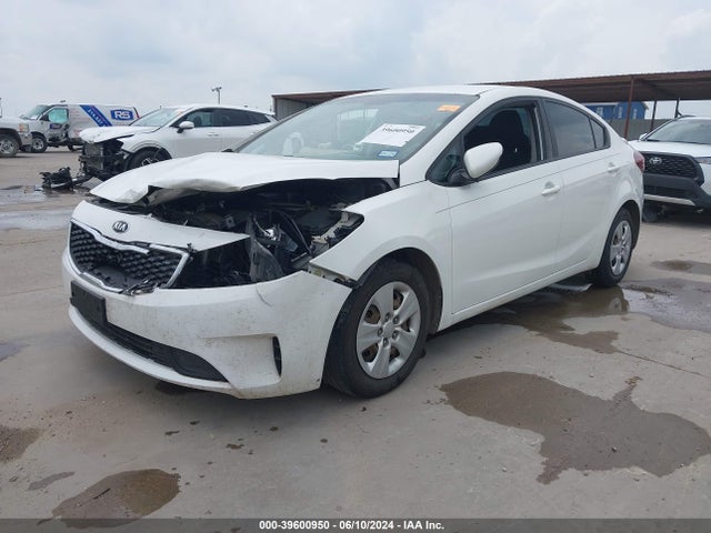 KIA FORTE LX 2017 3KPFK4A73HE024237 Image 2