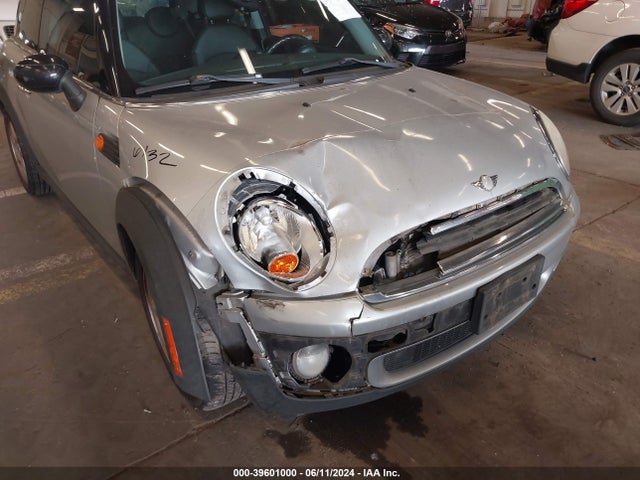 2007 MINI COOPER WMWMF33557TU60933 Photo 5