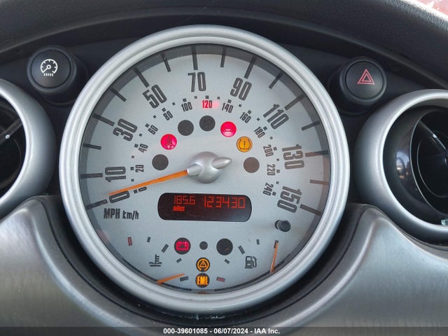 2003 MINI COOPER S WMWRE33453TD61297 Photo 6