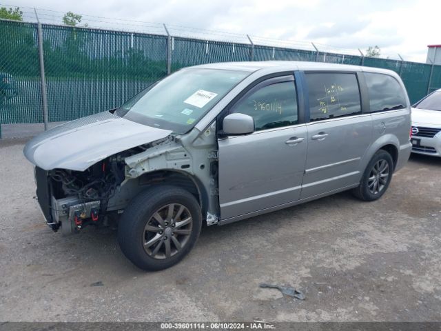 2C4RC1HG3FR719943 Chrysler Town & Country S