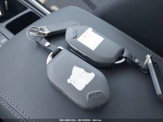 5XYRG4JC2RG273077 KIA SORENTO LX