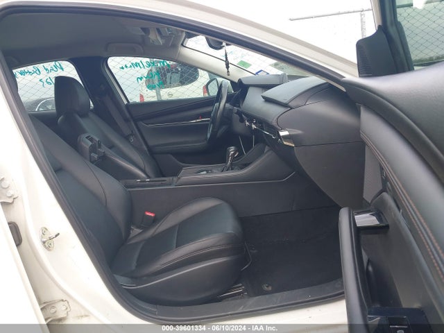 Mazda Mazda3 Select Package 2019 JM1BPACL4K1111485 Image 5