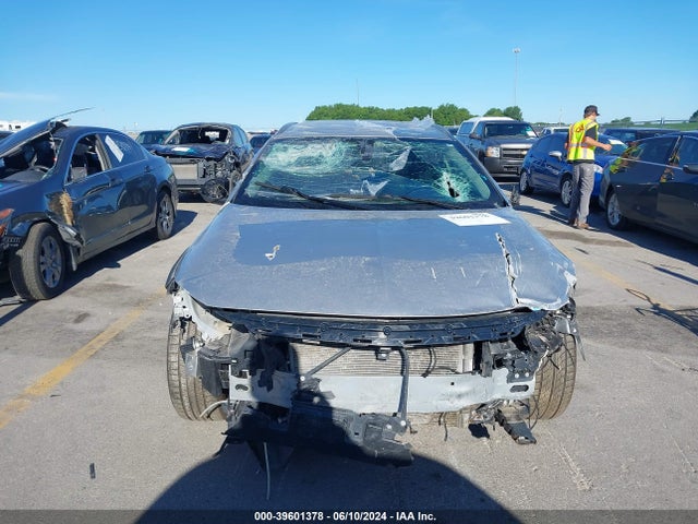 W04GU8SX0J1128689 Buick Regal Tourx Preferred